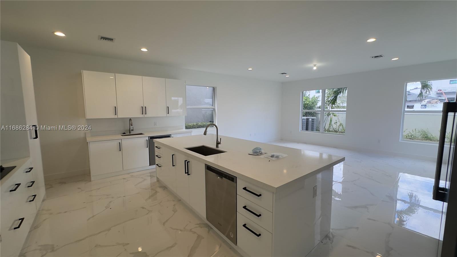 FOREST VIEW ESTATES - Residential Lease