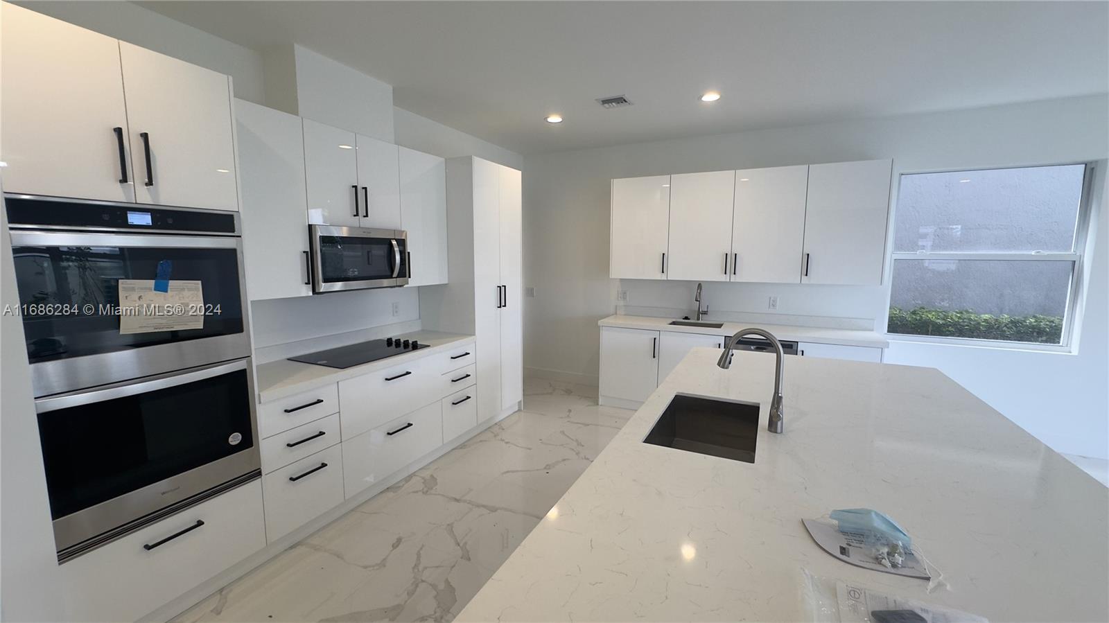 FOREST VIEW ESTATES - Residential Lease