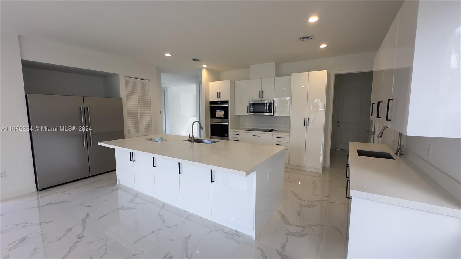 FOREST VIEW ESTATES - Residential Lease
