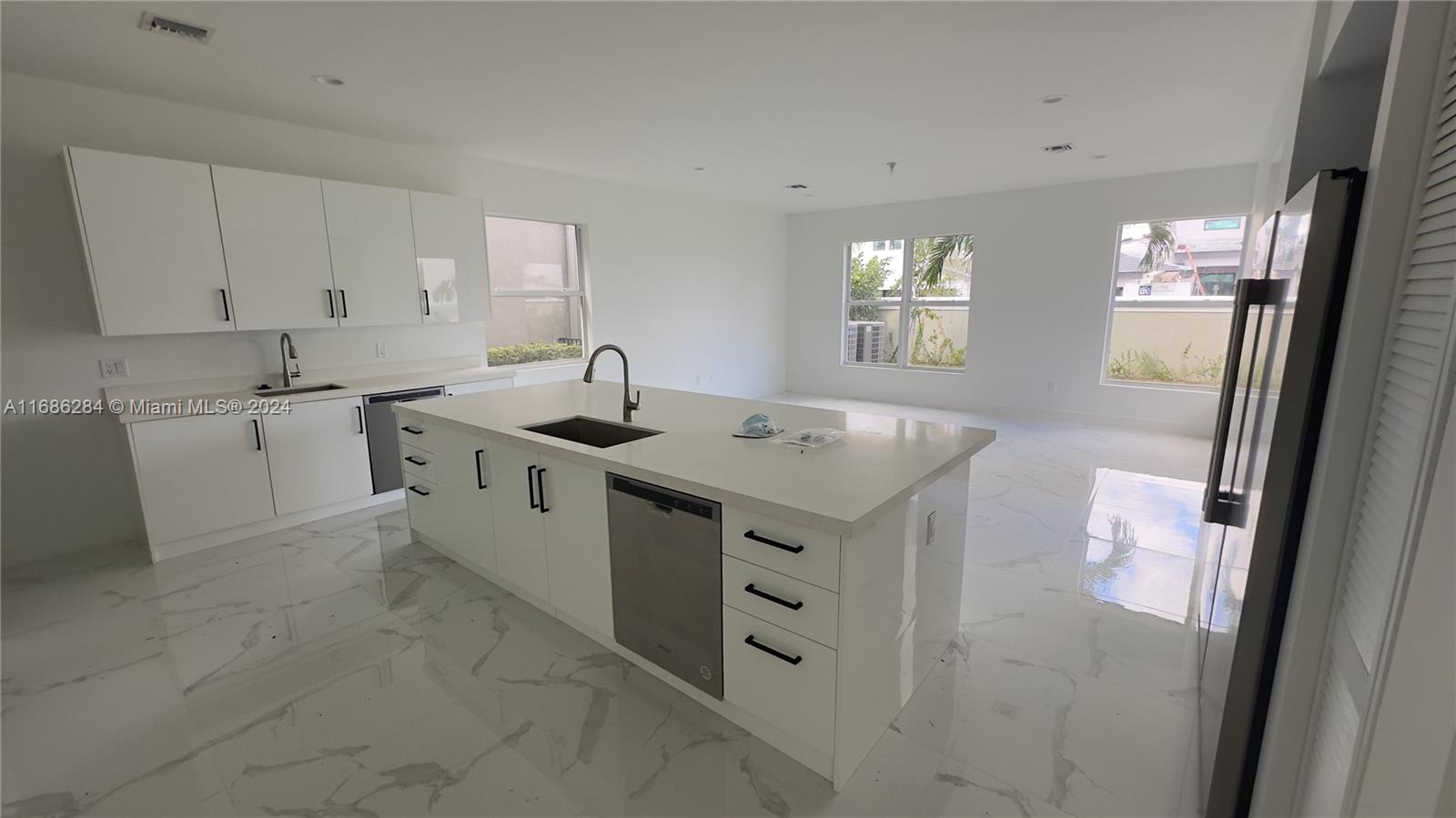 FOREST VIEW ESTATES - Residential Lease