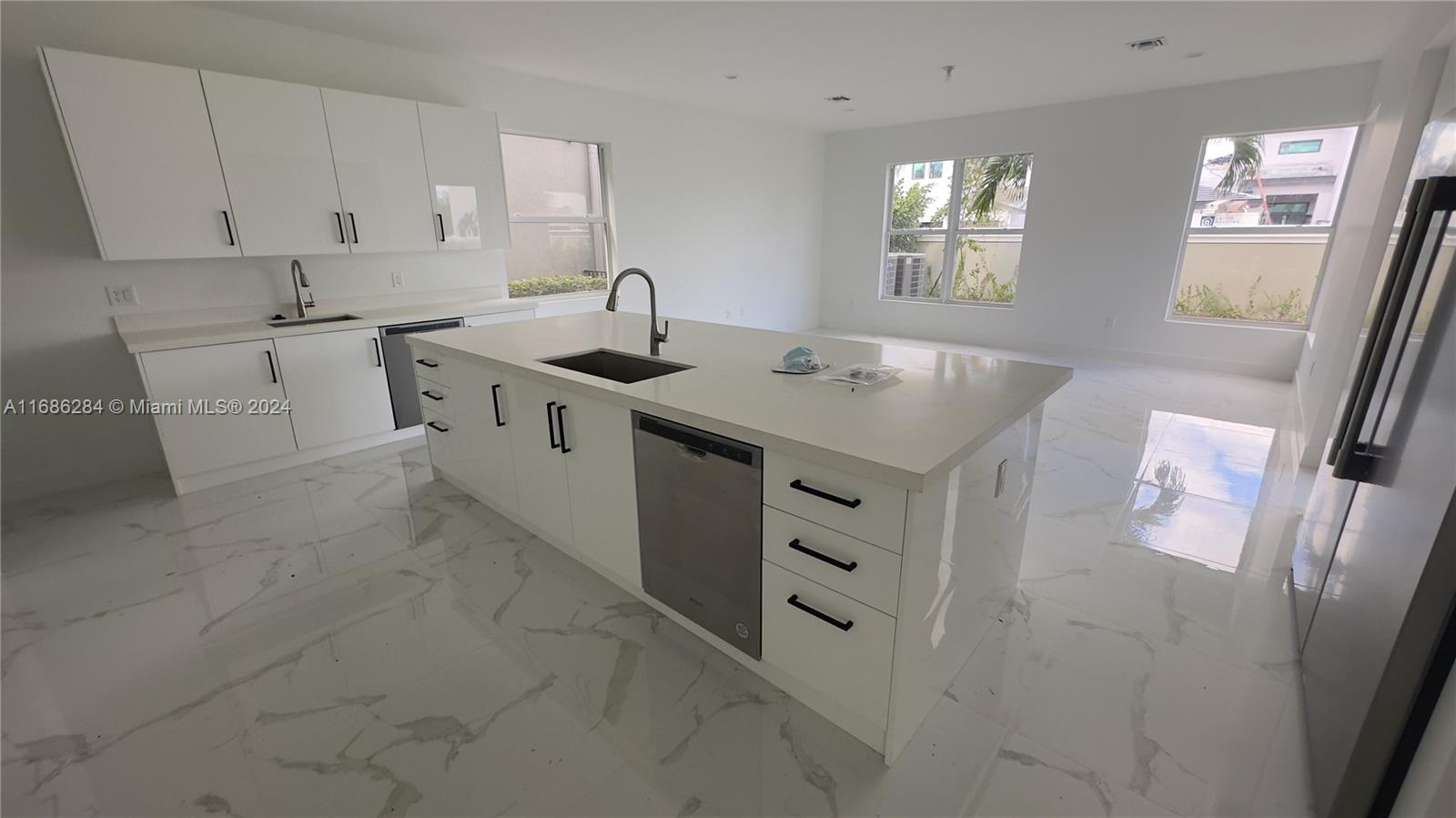 FOREST VIEW ESTATES - Residential Lease