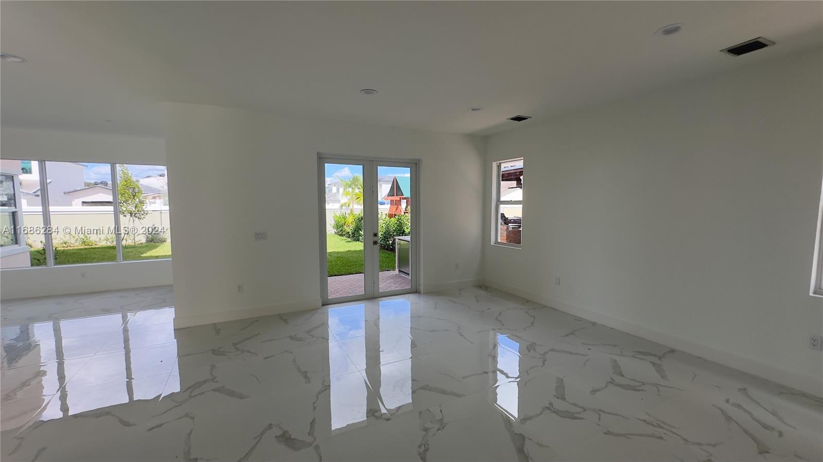 FOREST VIEW ESTATES - Residential Lease