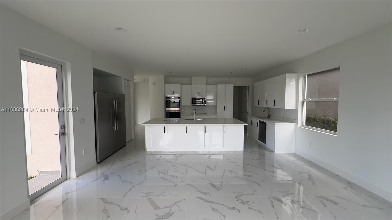 FOREST VIEW ESTATES - Residential Lease