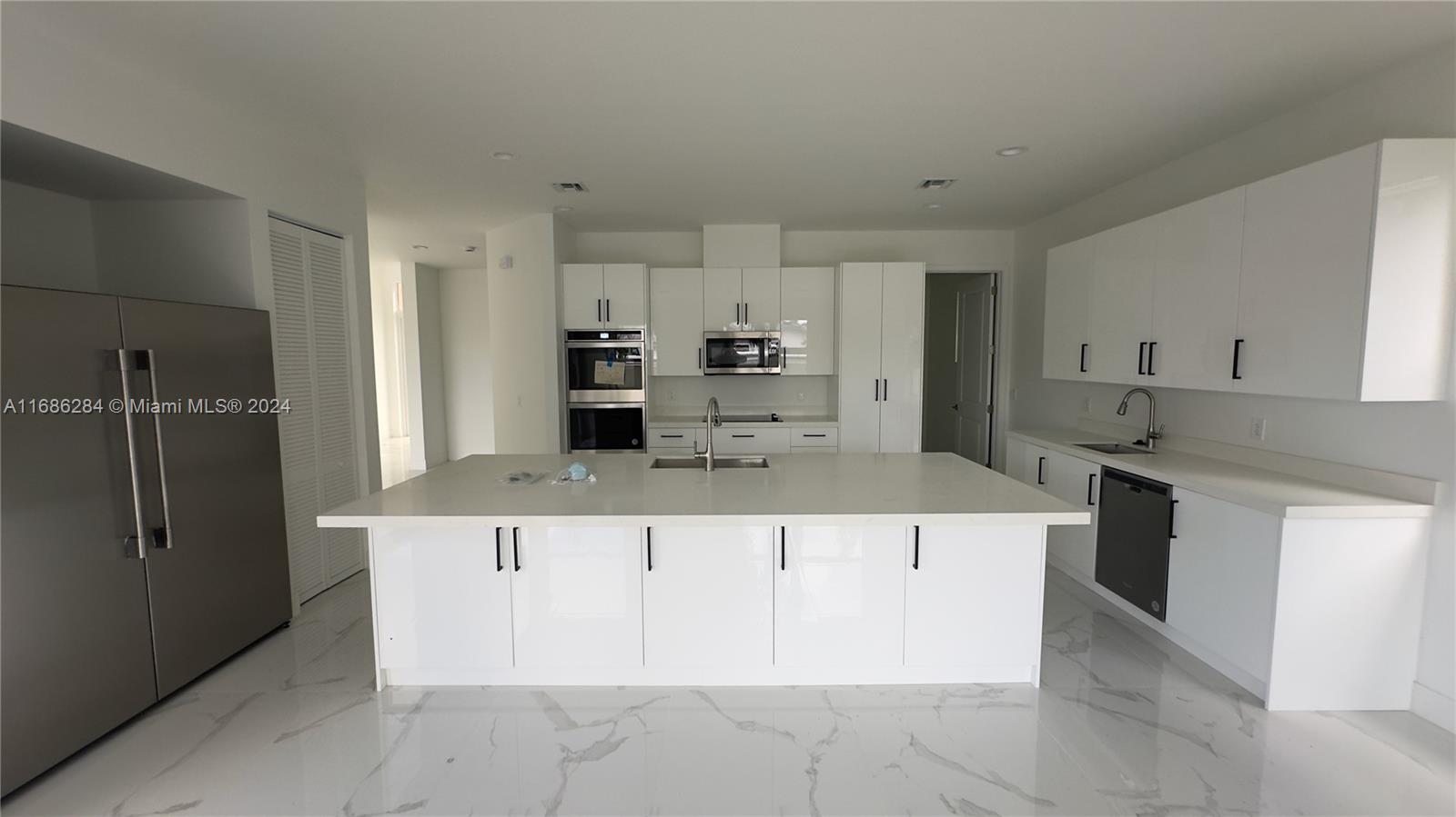 FOREST VIEW ESTATES - Residential Lease