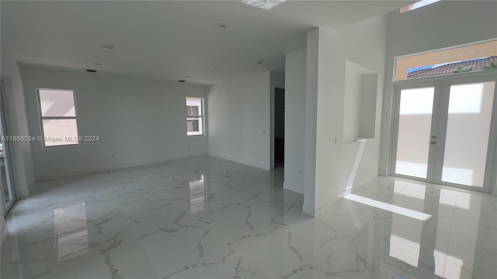 FOREST VIEW ESTATES - Residential Lease