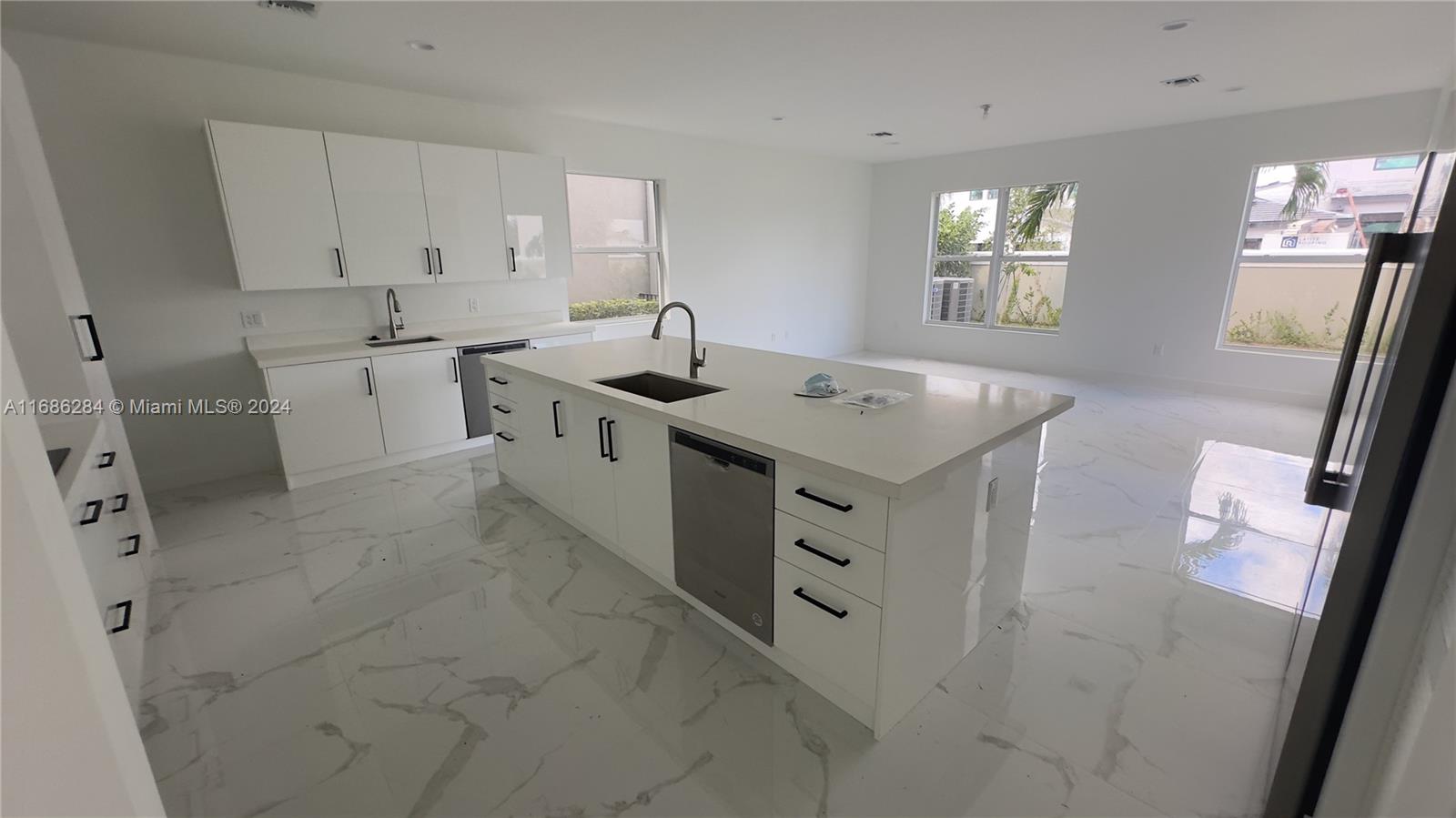 FOREST VIEW ESTATES - Residential Lease