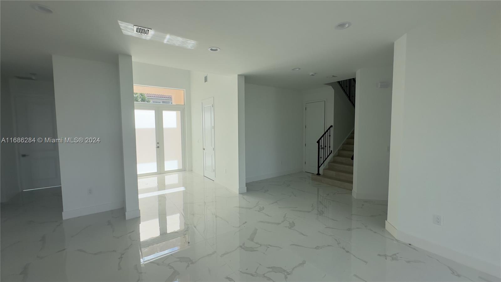 FOREST VIEW ESTATES - Residential Lease