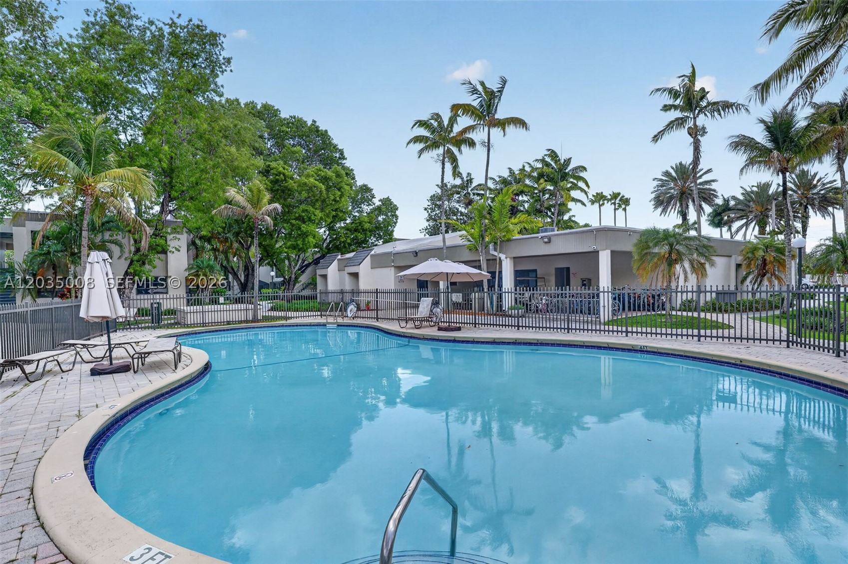 Venetian Palms Condo - Residential