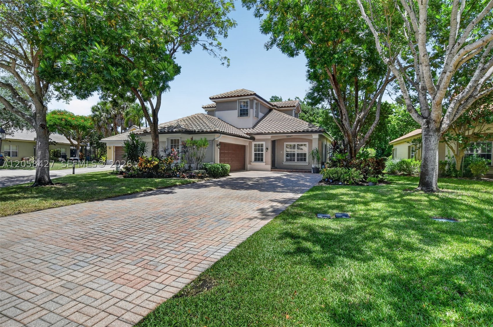 PARKLAND ISLES - Residential