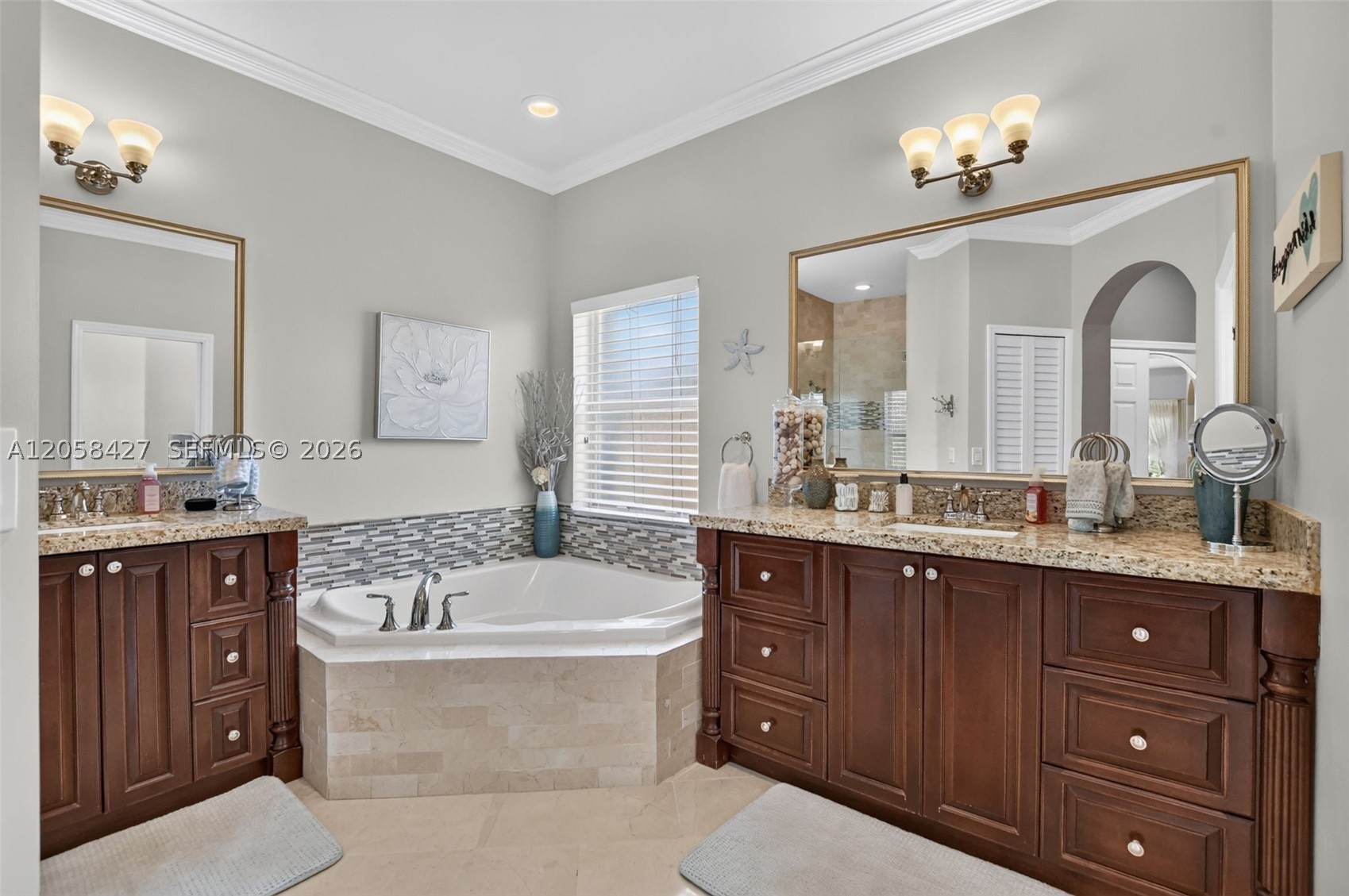 PARKLAND ISLES - Residential