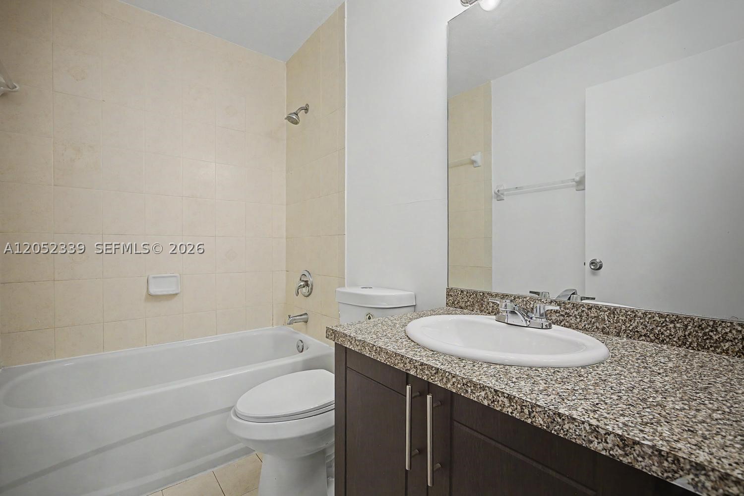 VENETIA GROVE - Residential Lease
