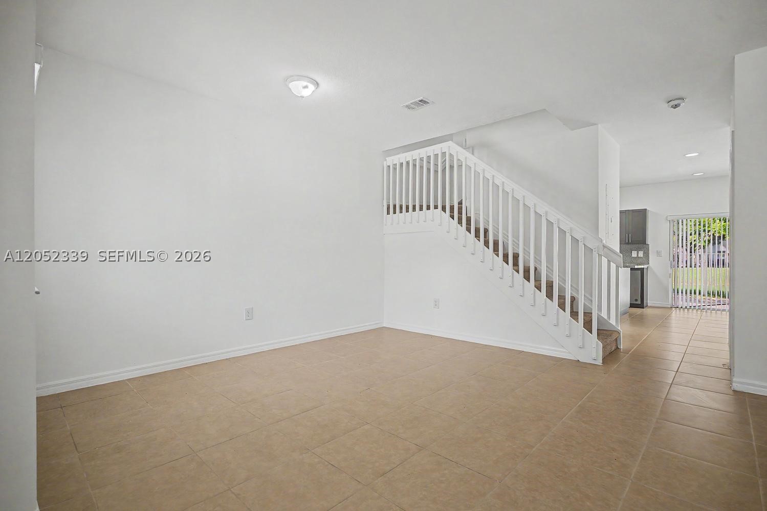 VENETIA GROVE - Residential Lease