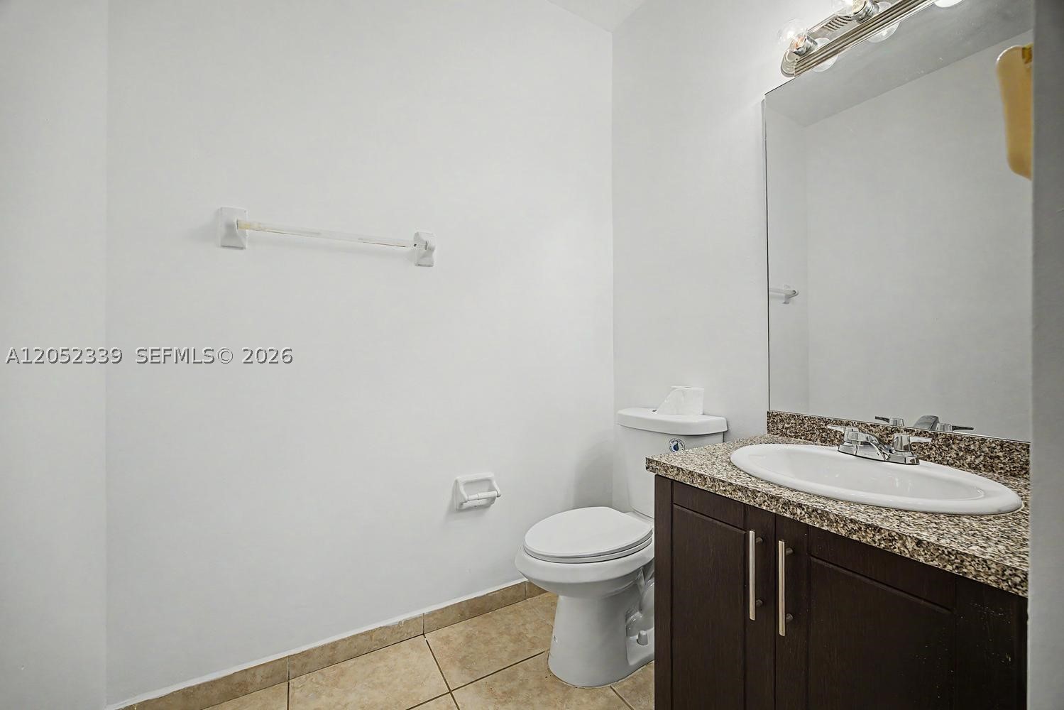 VENETIA GROVE - Residential Lease
