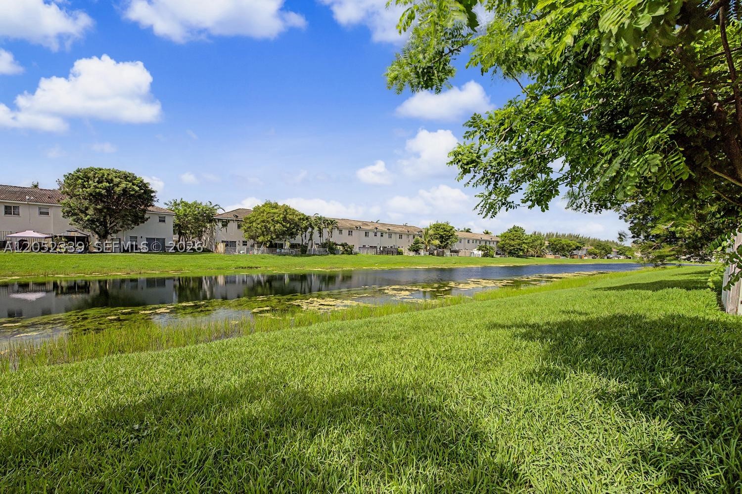 VENETIA GROVE - Residential Lease