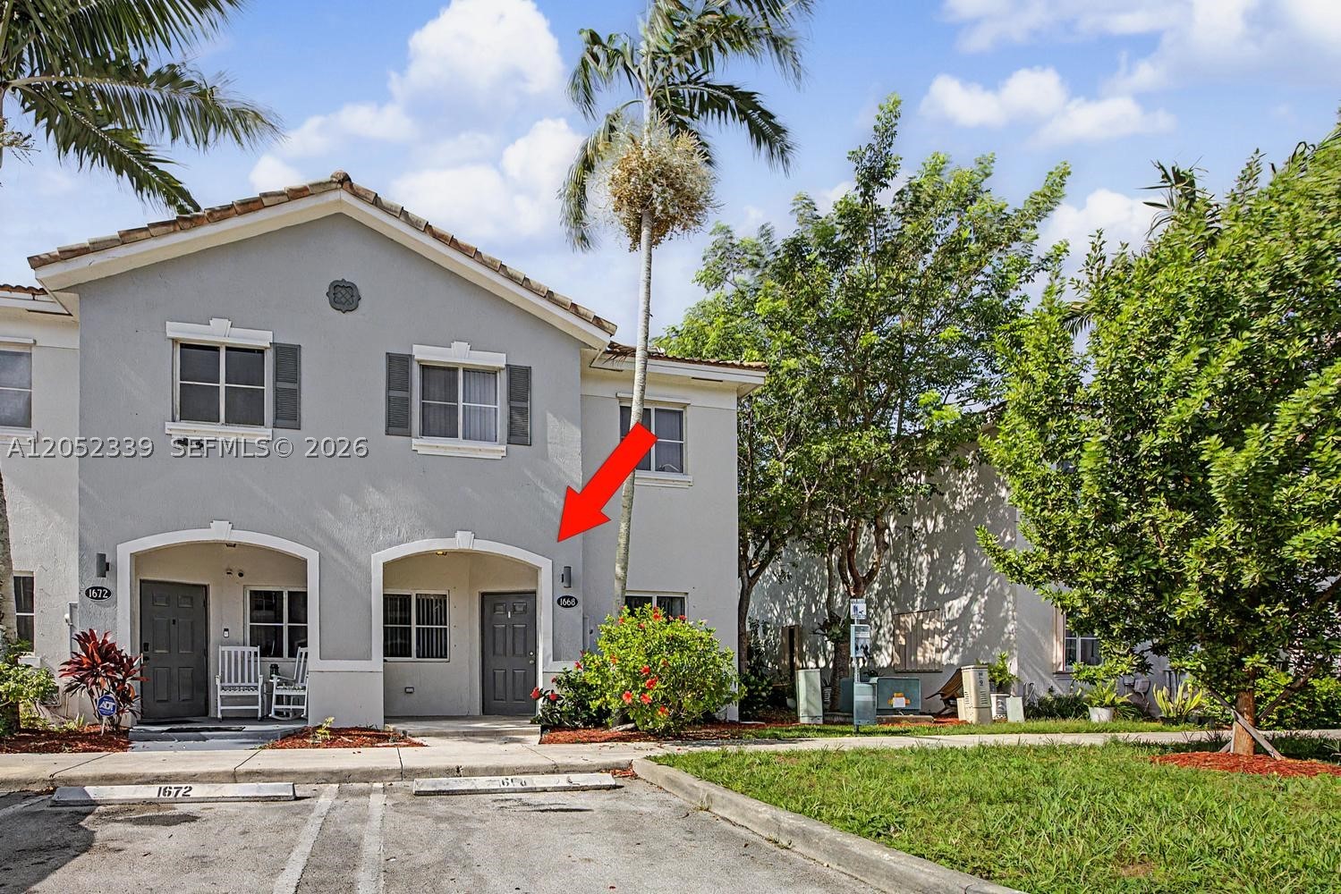 VENETIA GROVE - Residential Lease