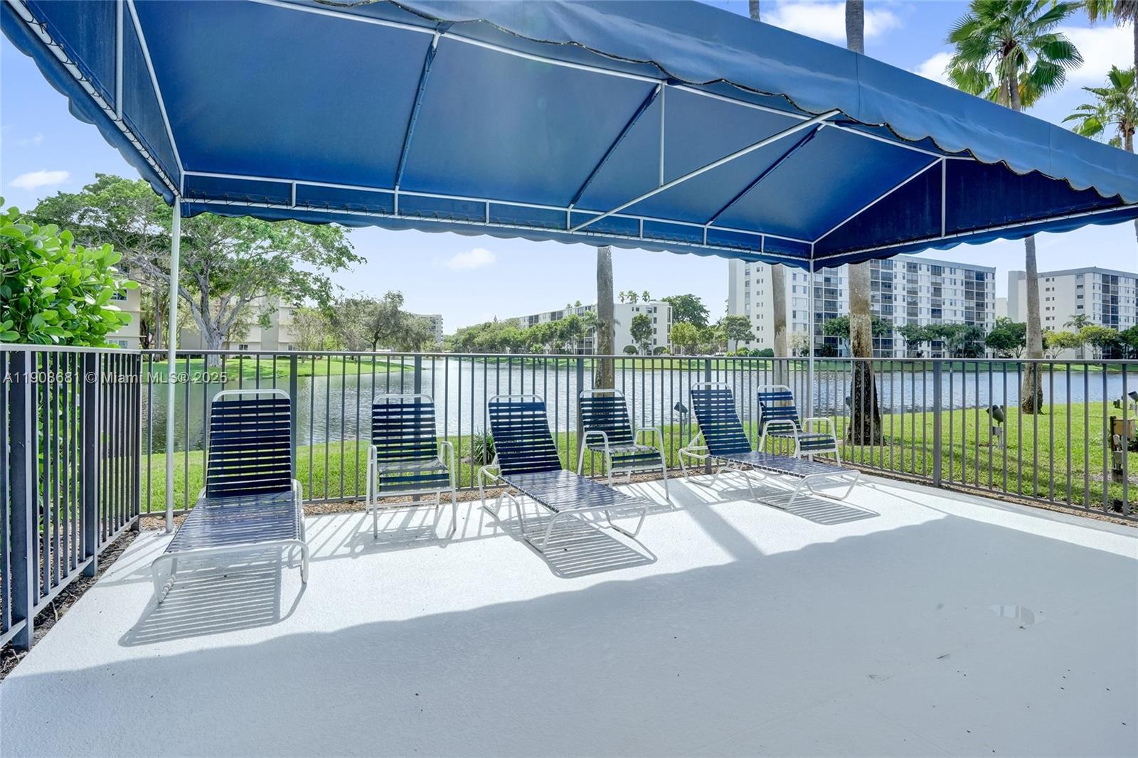 CYPRESS BEND CONDOMINIUM - Residential