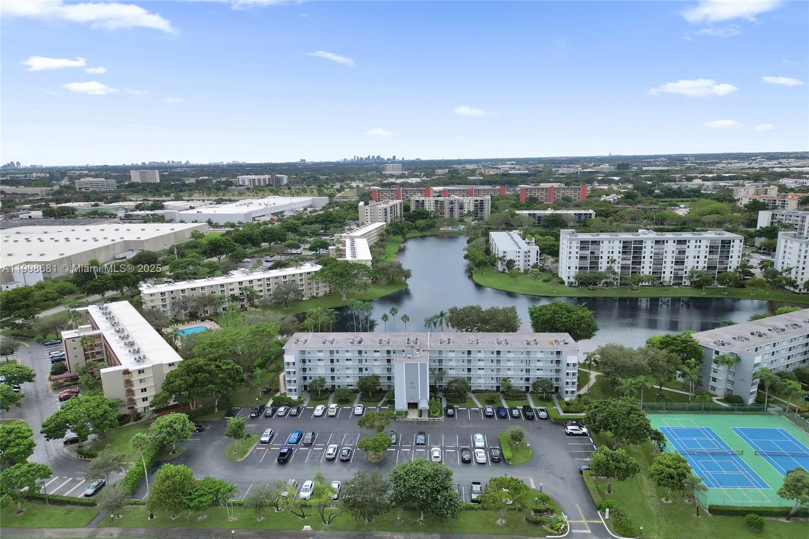 CYPRESS BEND CONDOMINIUM - Residential