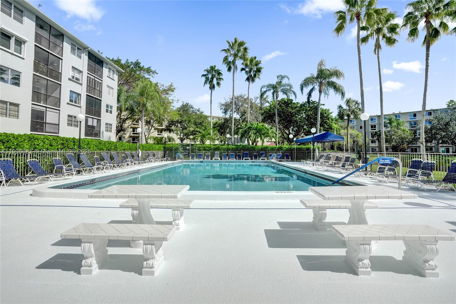 CYPRESS BEND CONDOMINIUM - Residential