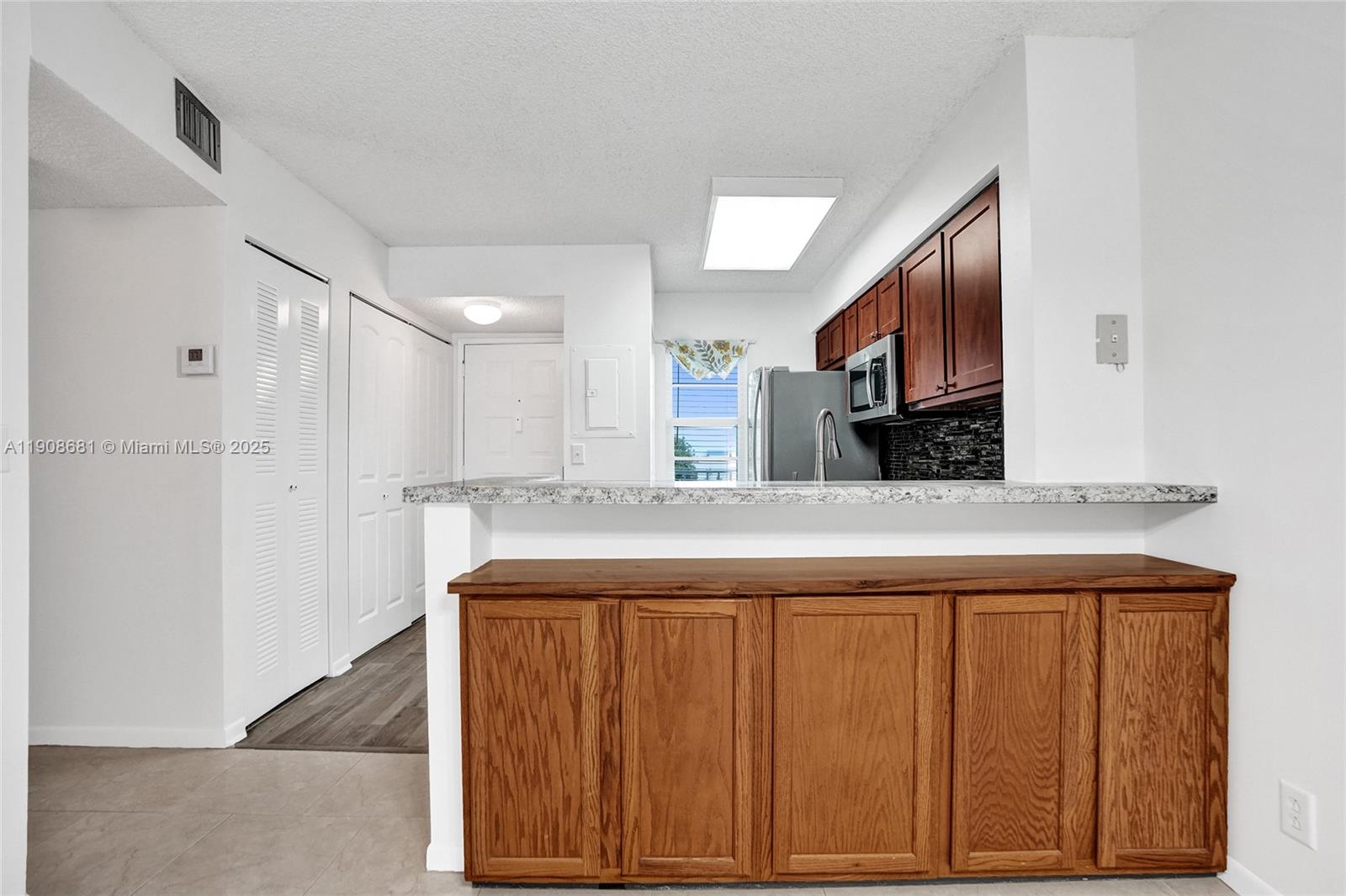 CYPRESS BEND CONDOMINIUM - Residential