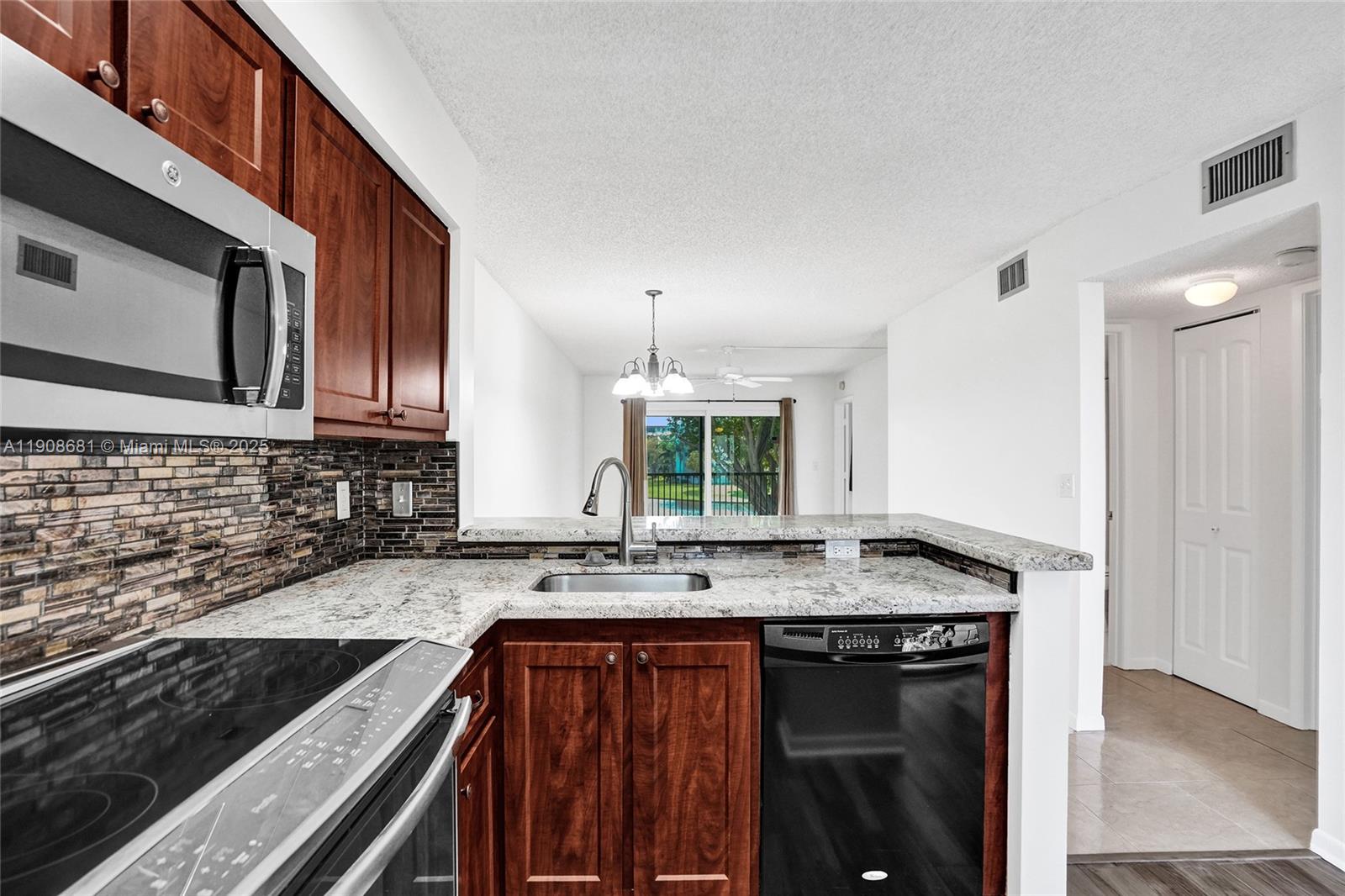 CYPRESS BEND CONDOMINIUM - Residential