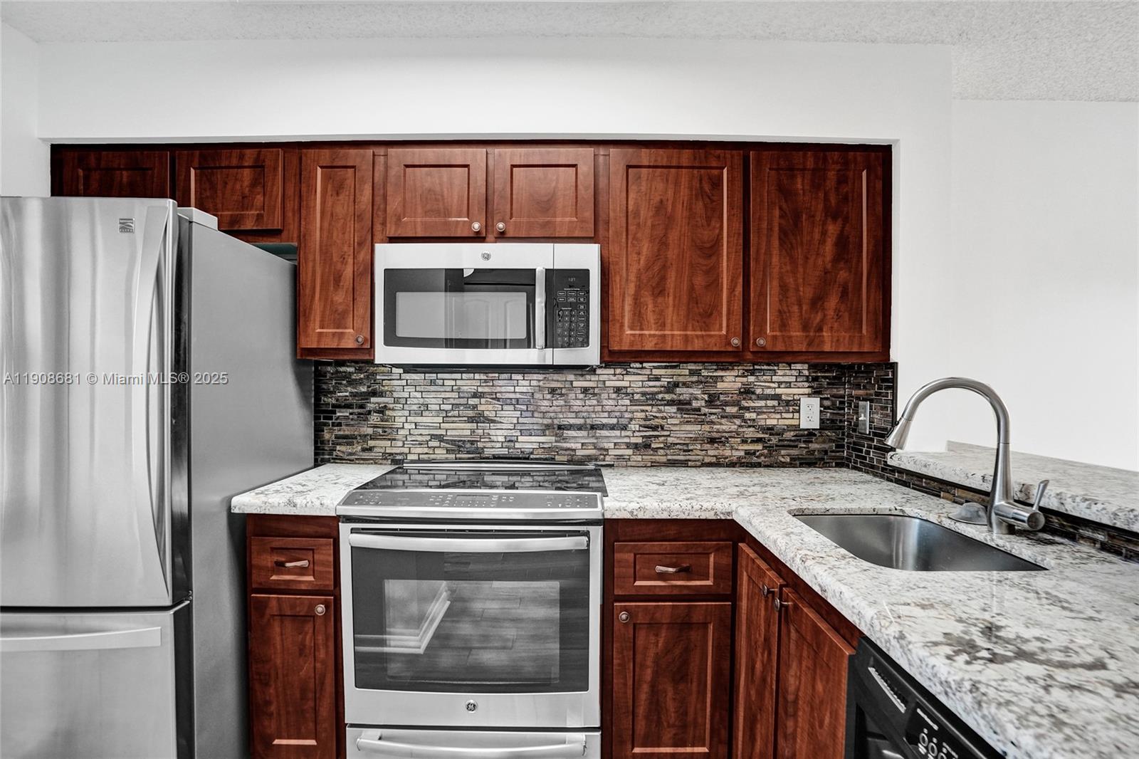 CYPRESS BEND CONDOMINIUM - Residential
