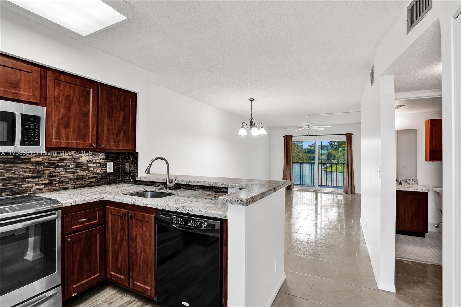 CYPRESS BEND CONDOMINIUM - Residential