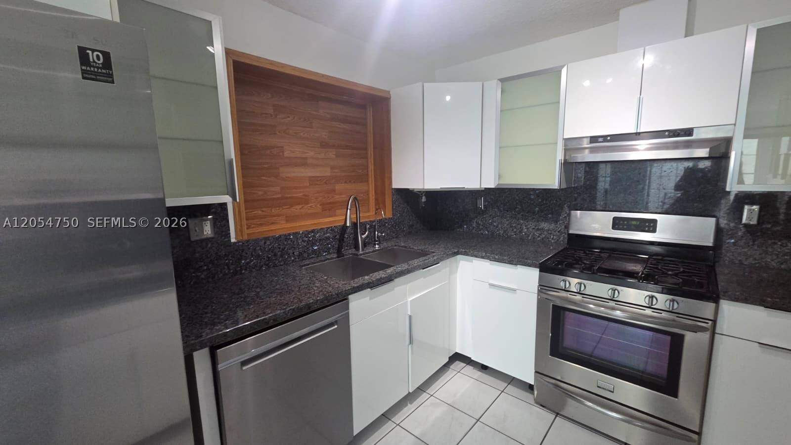 PAUL MARKS SUB - Residential Lease