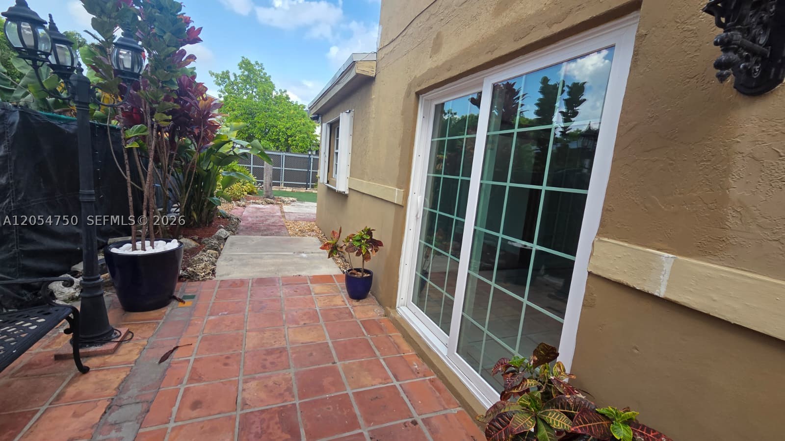 PAUL MARKS SUB - Residential Lease