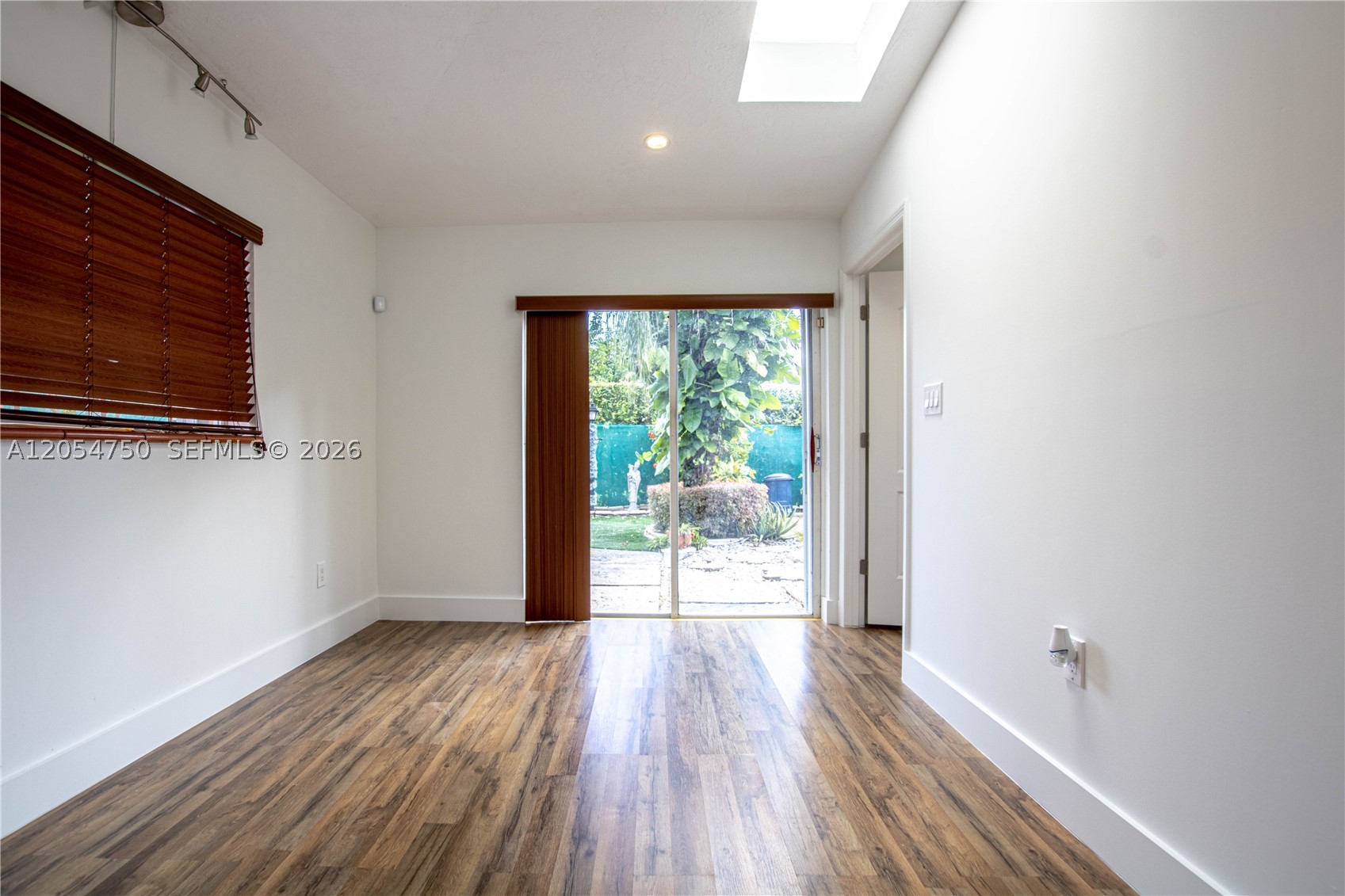 PAUL MARKS SUB - Residential Lease