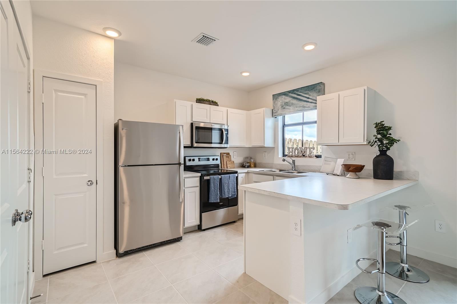 Palm Cay - Residential