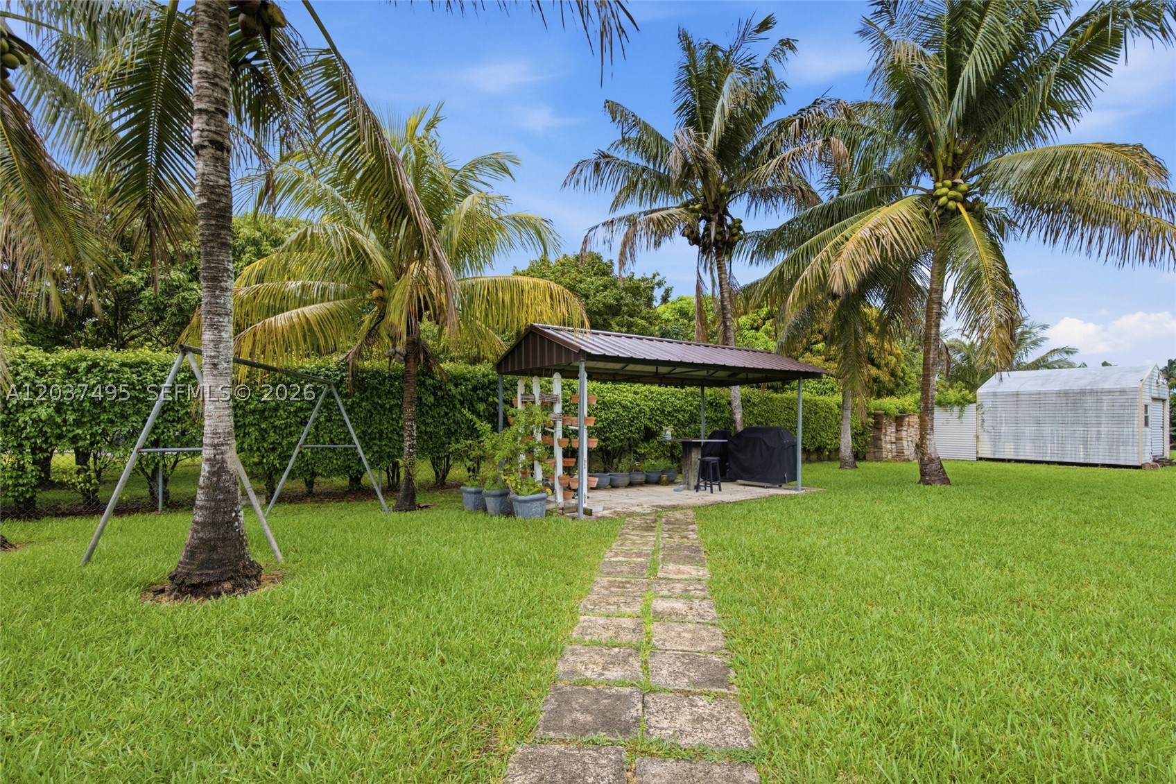 SOUTH KENDALL ESTATES - Residential