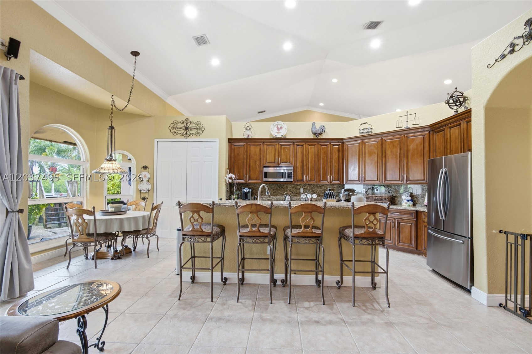 SOUTH KENDALL ESTATES - Residential