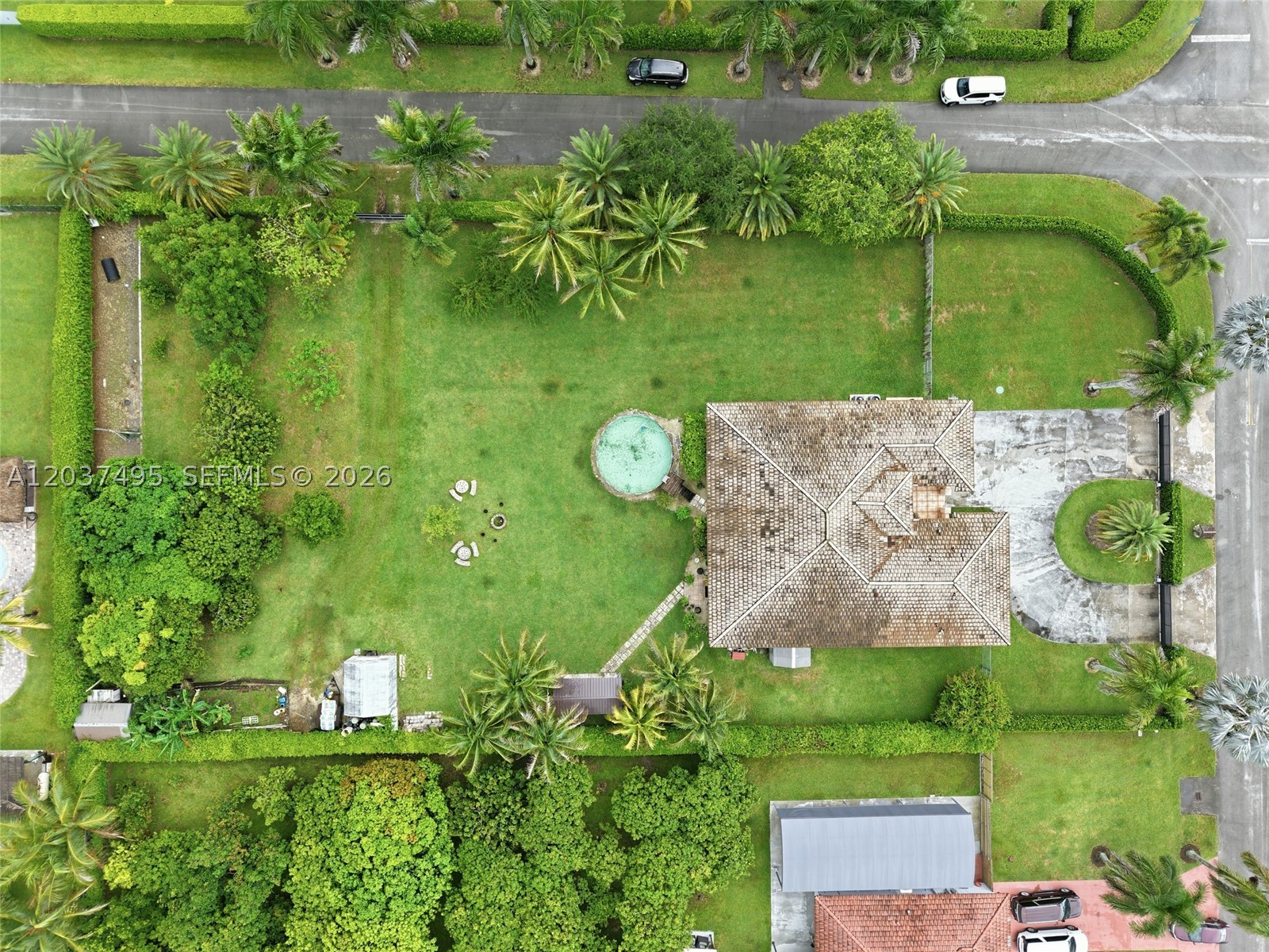 SOUTH KENDALL ESTATES - Residential