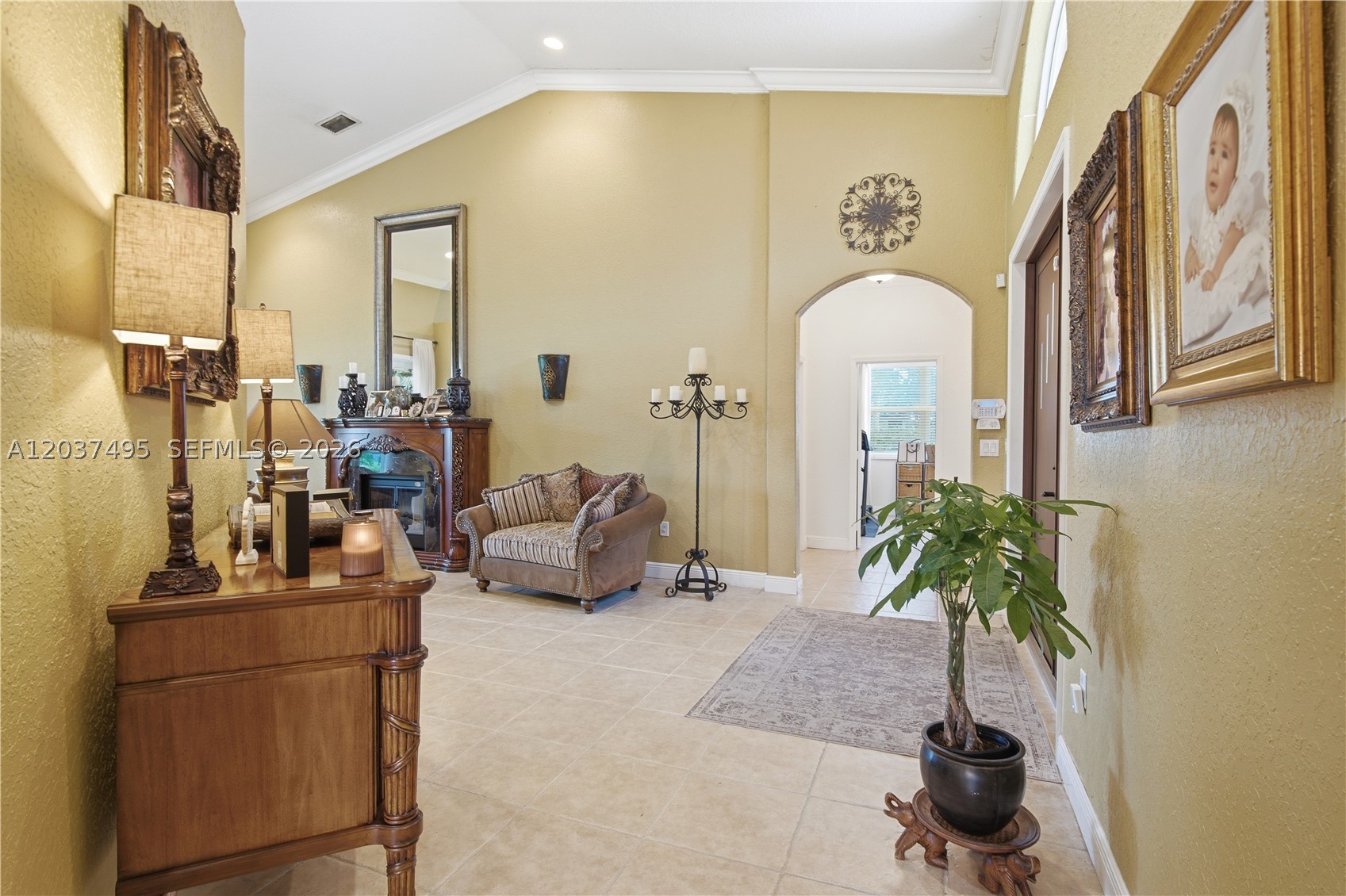 SOUTH KENDALL ESTATES - Residential