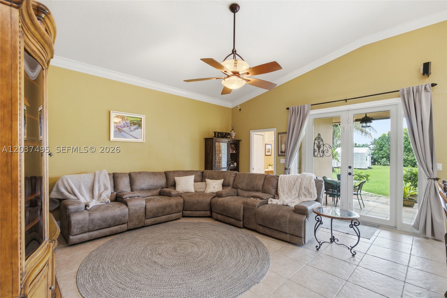 SOUTH KENDALL ESTATES - Residential