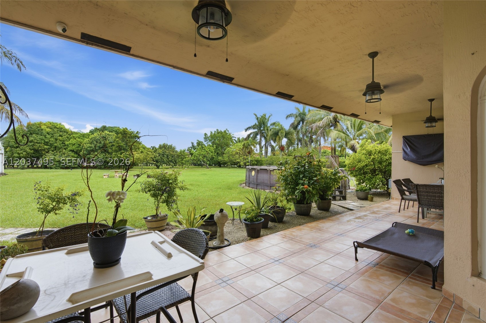 SOUTH KENDALL ESTATES - Residential