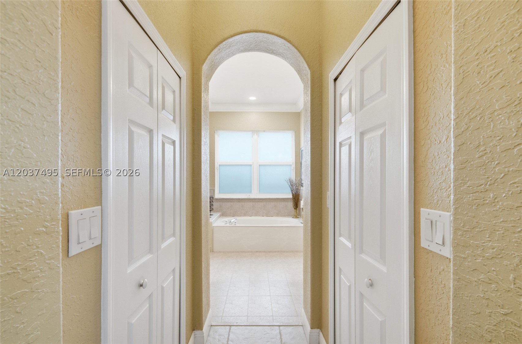 SOUTH KENDALL ESTATES - Residential