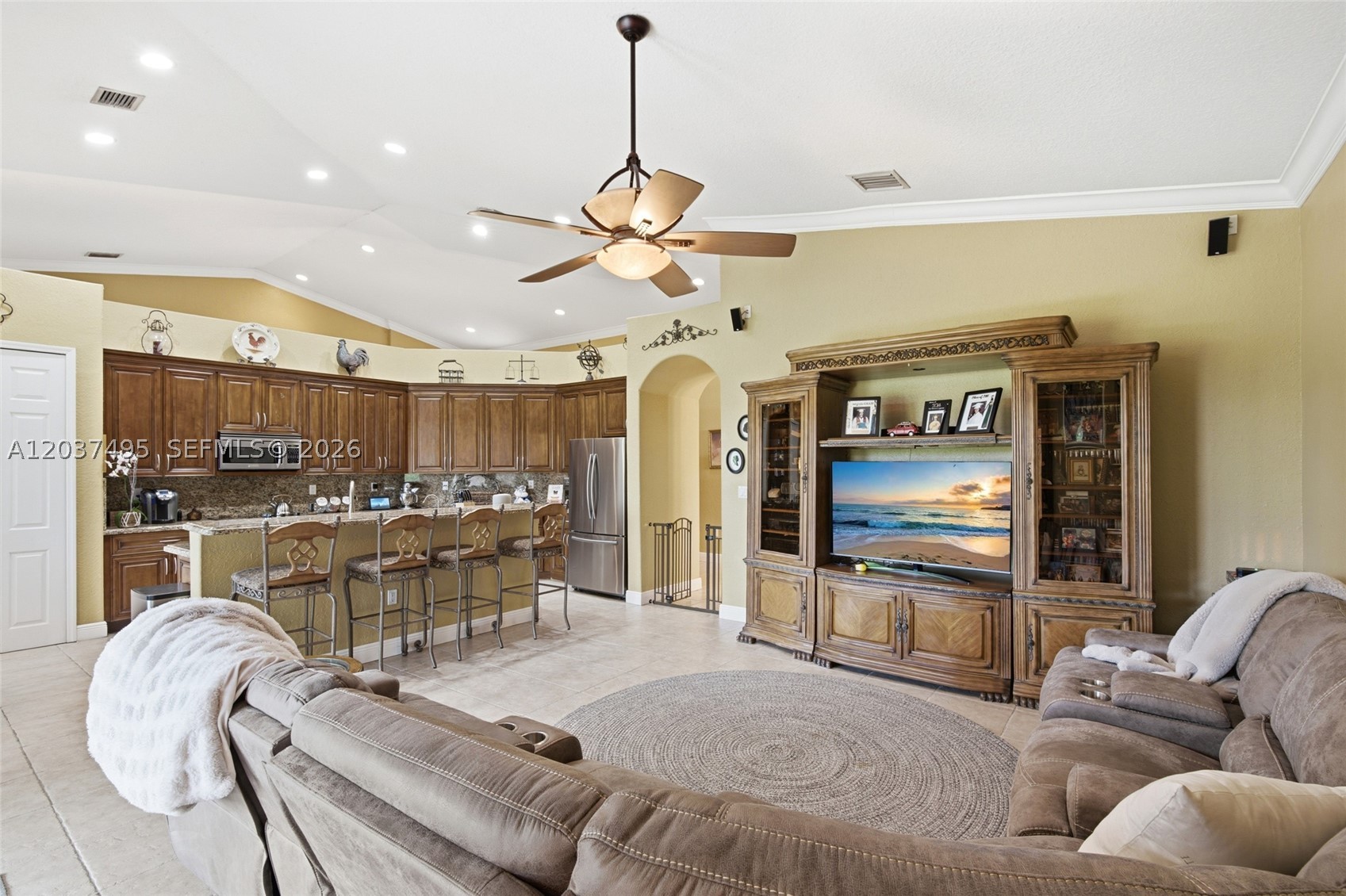 SOUTH KENDALL ESTATES - Residential