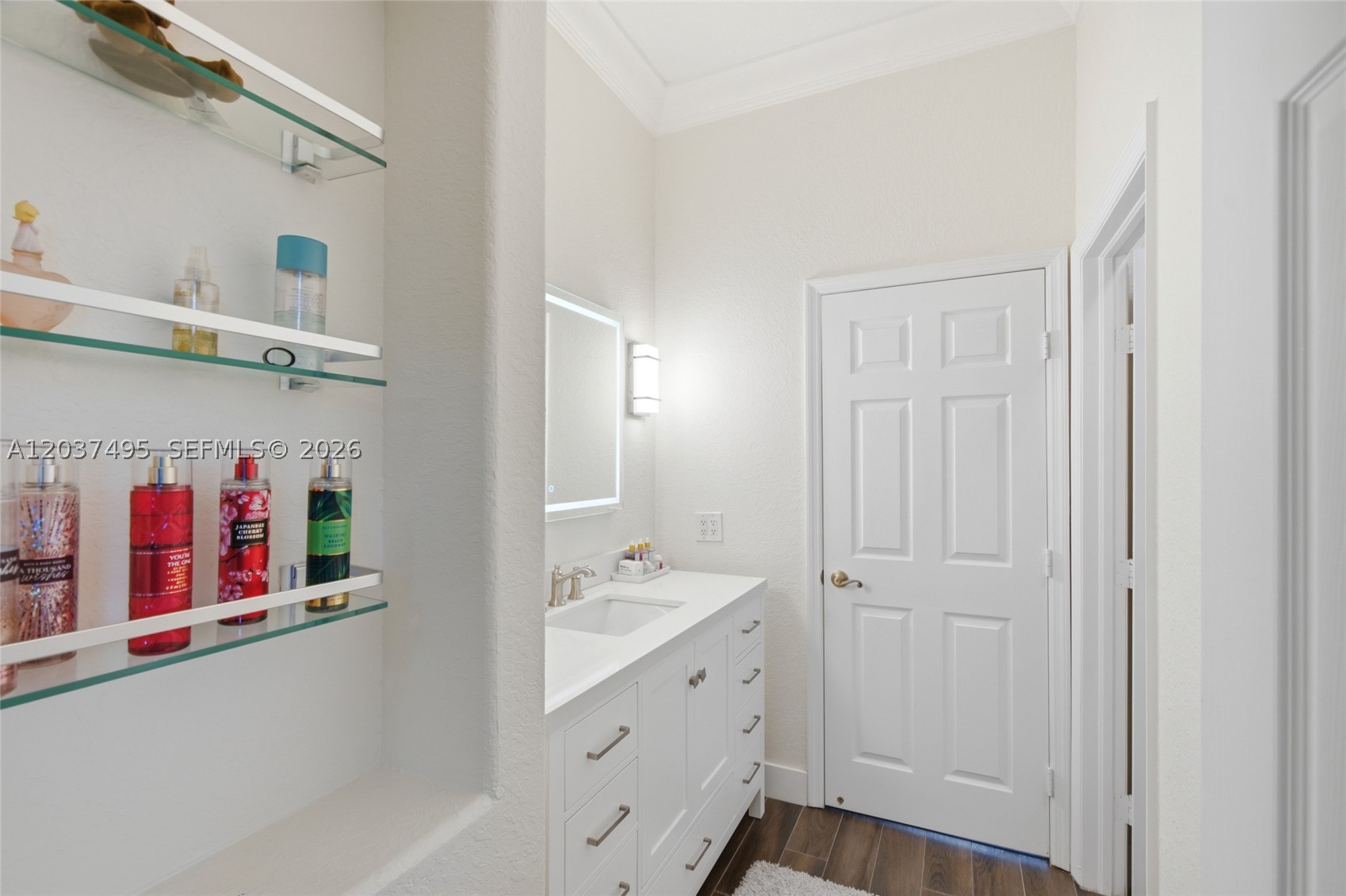 SOUTH KENDALL ESTATES - Residential