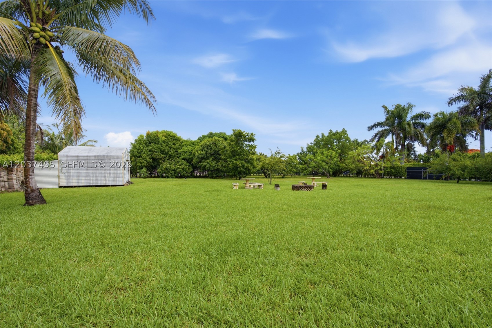SOUTH KENDALL ESTATES - Residential