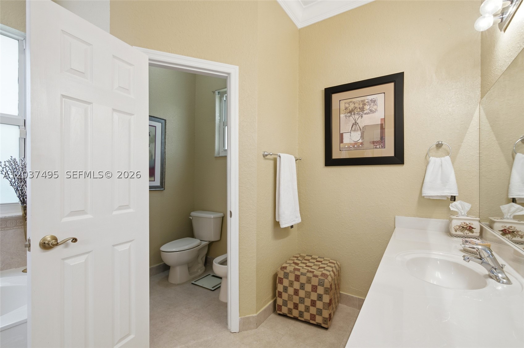 SOUTH KENDALL ESTATES - Residential