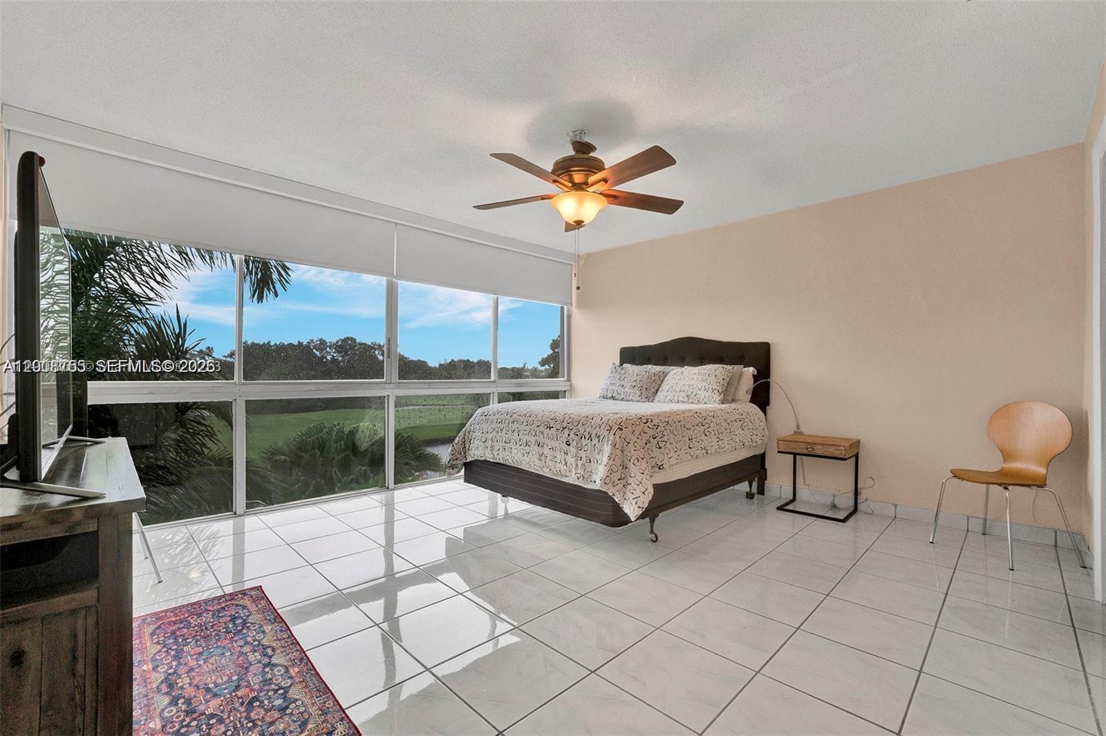 COUNTRY CLUB OF MIAMI CON - Residential