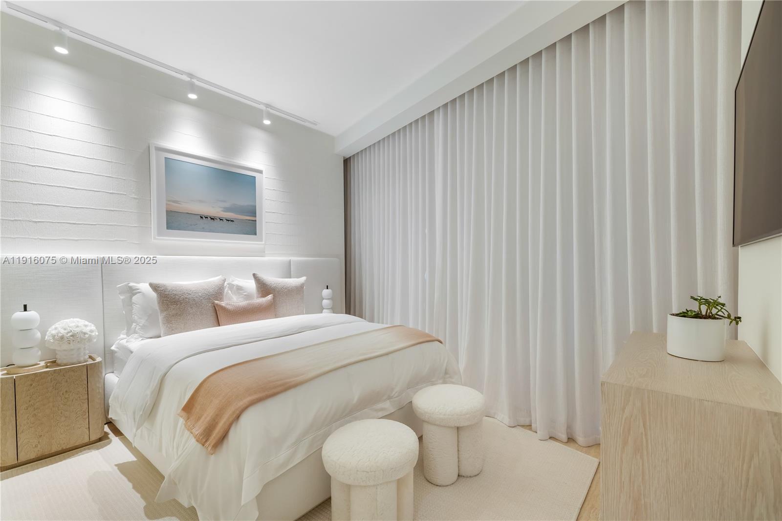 SURF CLUB CONDO - Residential