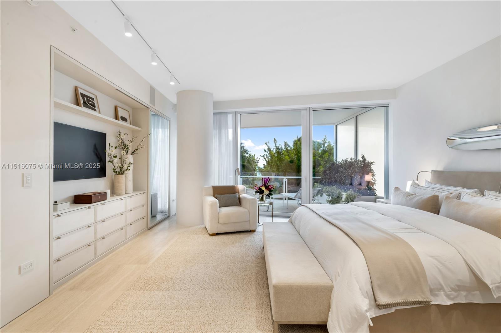 SURF CLUB CONDO - Residential