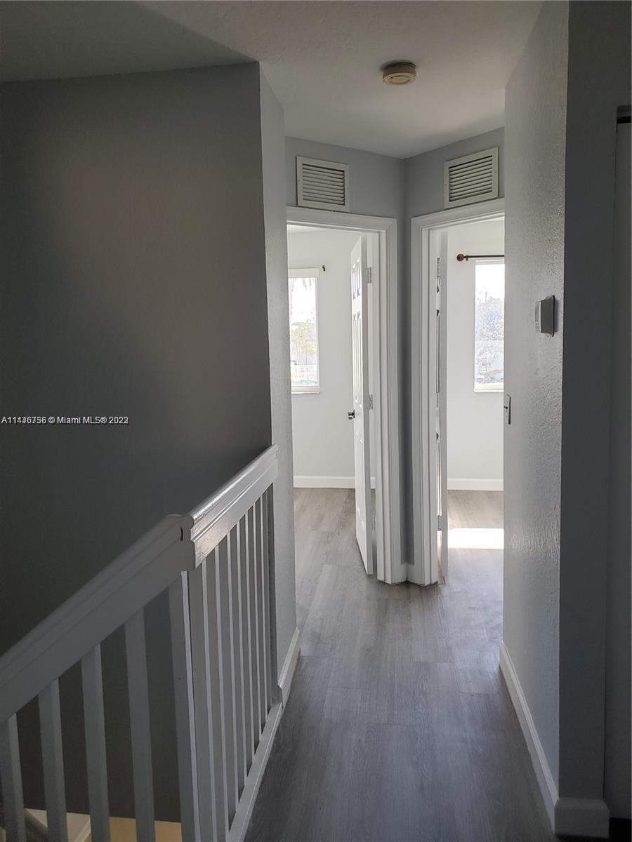 HOLLYWOOD RIDGE FARMS 2-1 - Residential Lease
