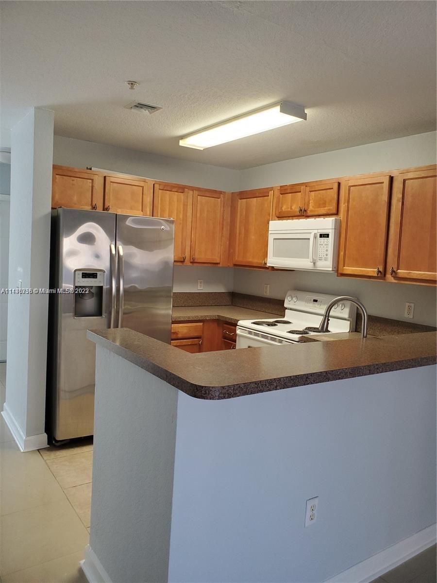HOLLYWOOD RIDGE FARMS 2-1 - Residential Lease