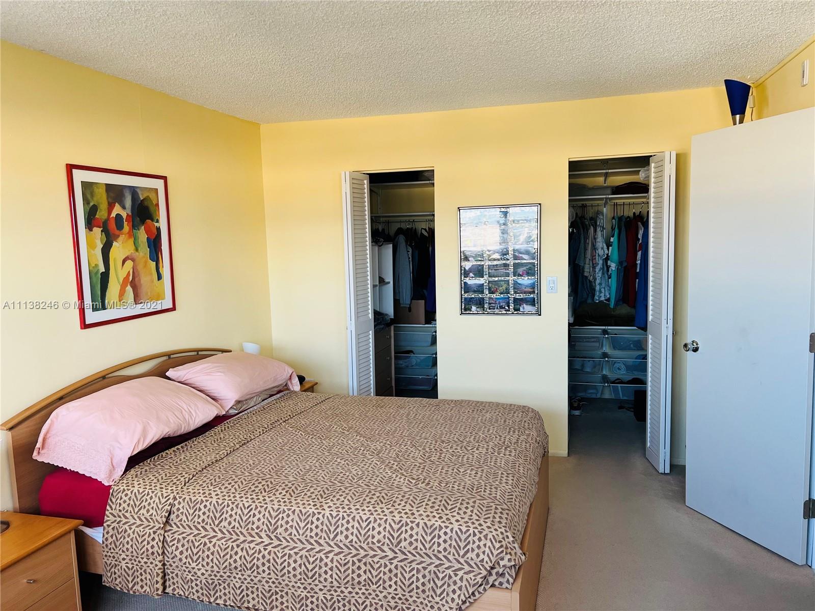 OCTAGON TOWERS I CONDO - Residential