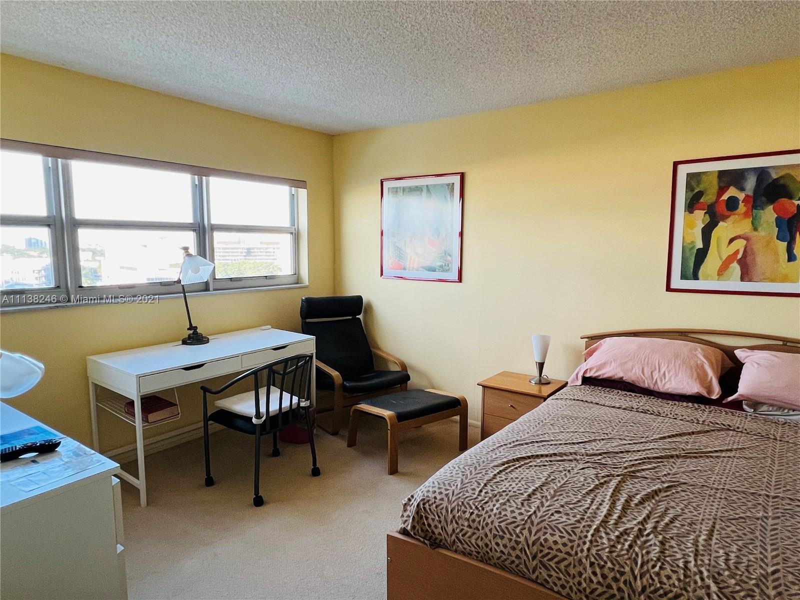 OCTAGON TOWERS I CONDO - Residential