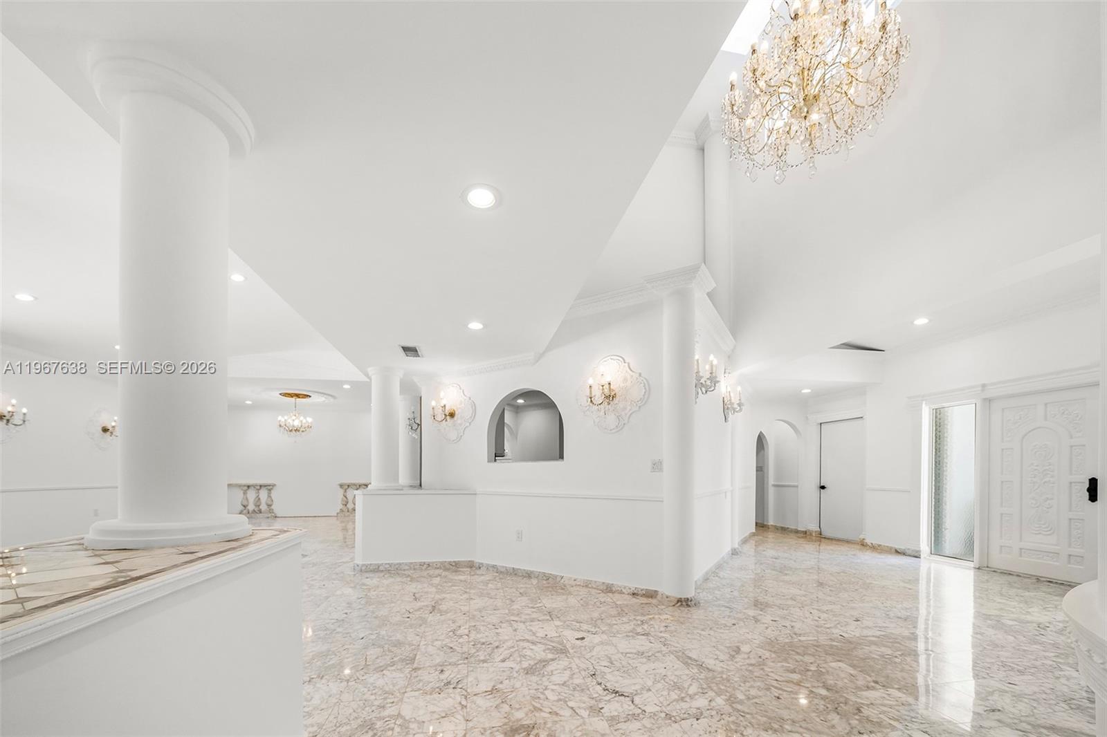 GOLDEN BEACH SEC E - Residential