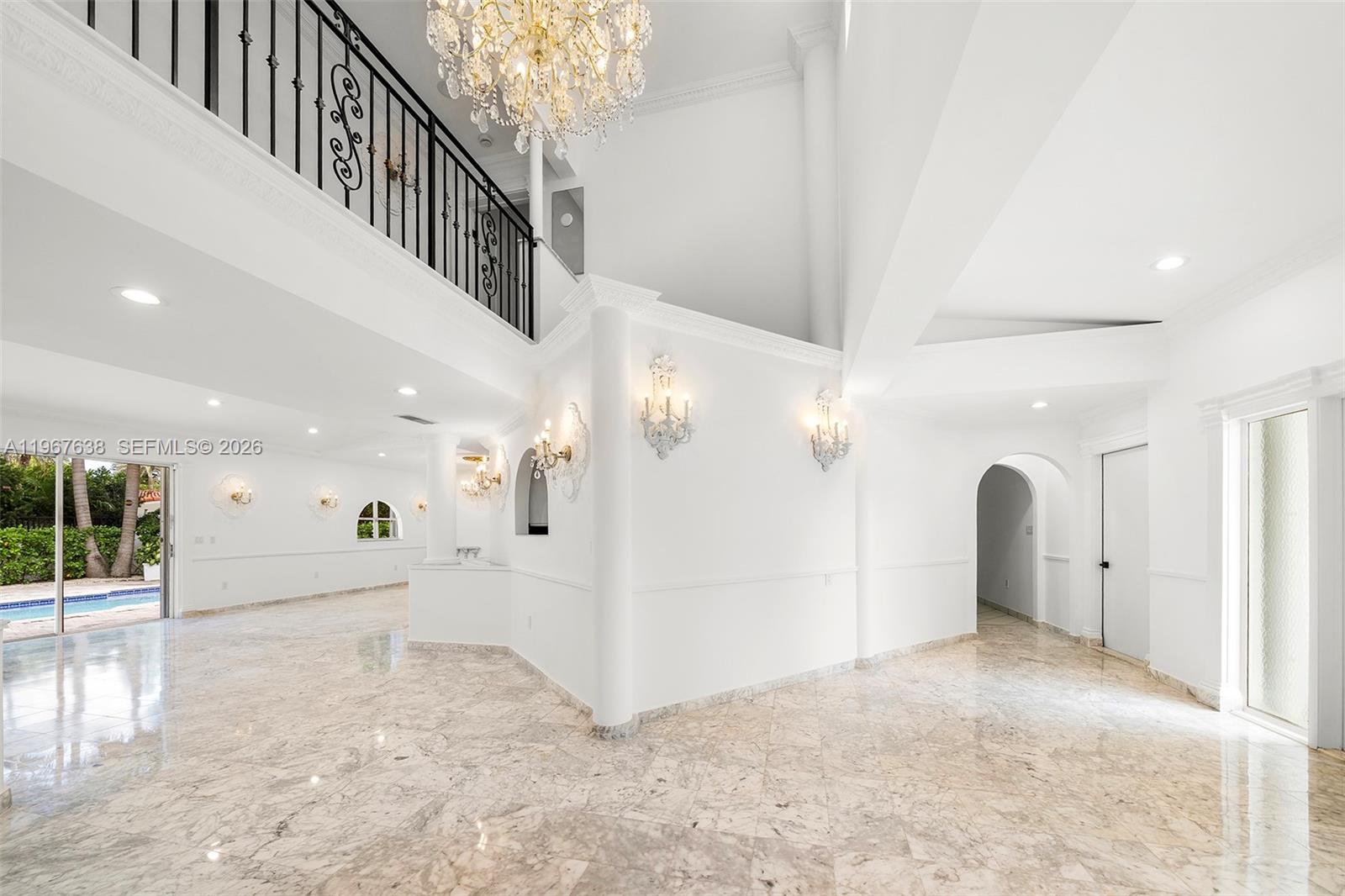 GOLDEN BEACH SEC E - Residential